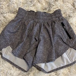 Lululemon tracker shorts